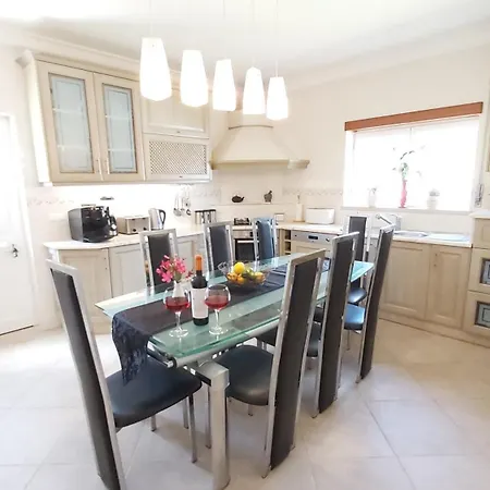 Villa Vista Do Monte, Large Villa, Balcony Views, Private Heated Pool Near Silver Coast Carvalhal (Leiria)