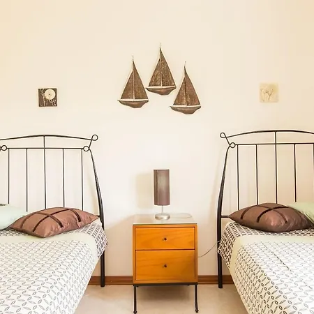 Vista Do Monte, Large Villa, Balcony Views, Private Heated Pool Near Silver Coast Villa *